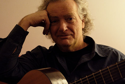 Carlo Domeniconi, Komponist und Gitarrist. Foto von Torsten Moebis